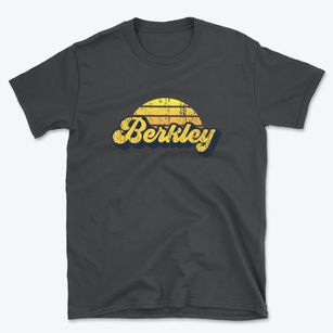 Berkley Massachusetts Sublime Sunset Basic T-Shirt