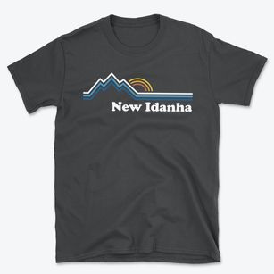 New Idanha Oregon Mountain View Basic T-Shirt