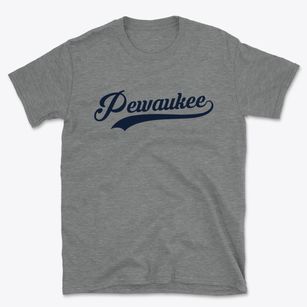 Pewaukee Wisconsin Vintage Team Basic T-Shirt