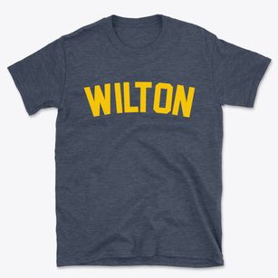 Wilton Iowa Classic Curve Basic T-Shirt