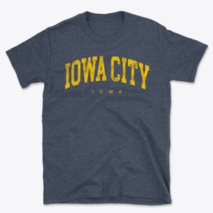 Iowa City Iowa Urban Vibe Basic T-Shirt