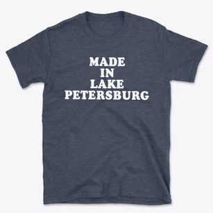 Lake Petersburg Illinois Classic 70s Basic T-Shirt