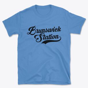 Brunswick Station Maine Vintage Team Basic T-Shirt