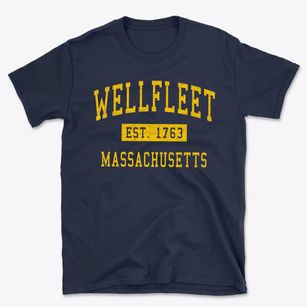 Wellfleet Massachusetts Classic Established Basic T-Shirt