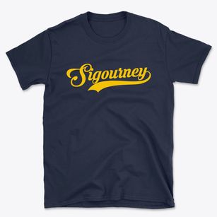 Sigourney Iowa Vintage Team Basic T-Shirt