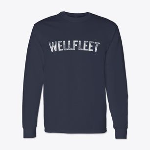 Wellfleet Massachusetts Timeless Retro Classic Long Sleeve T-Shirt