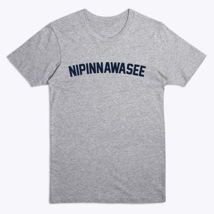 Nipinnawasee California Classic Curve Premium T-Shirt