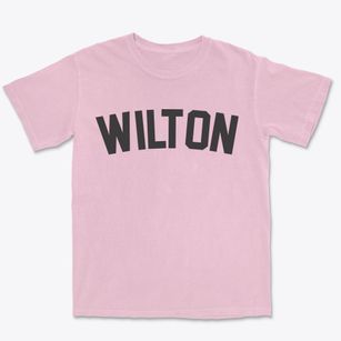 Wilton Iowa Classic Curve Premium Heavyweight T-shirt