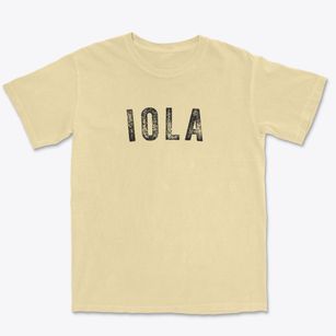 Iola Pennsylvania Timeless Retro Premium Heavyweight T-shirt