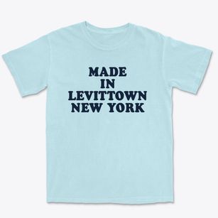 Levittown New York Classic 70s Premium Heavyweight T-shirt