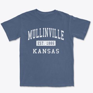 Mullinville Kansas Classic Established Premium Heavyweight T-shirt
