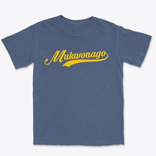 Mukwonago Wisconsin Vintage Team Premium Heavyweight T-shirt