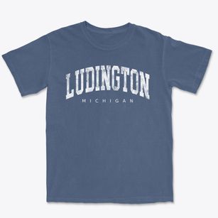 Ludington Michigan Urban Vibe Premium Heavyweight T-shirt
