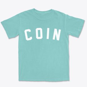 Coin Iowa Classic Curve Premium Heavyweight T-shirt