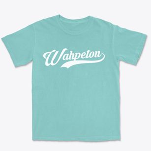 Wahpeton Iowa Vintage Team Premium Heavyweight T-shirt