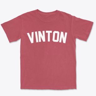 Vinton Iowa Classic Curve Premium Heavyweight T-shirt