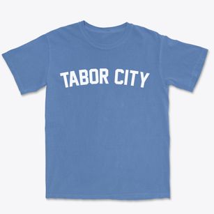 Tabor City North Carolina Classic Curve Premium Heavyweight T-shirt