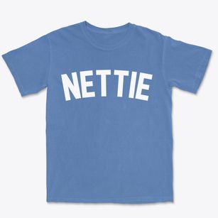 Nettie West Virginia Classic Curve Premium Heavyweight T-shirt