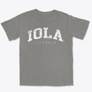 Iola Illinois Urban Vibe Premium Heavyweight T-shirt