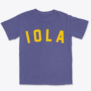 Iola Pennsylvania Classic Curve Premium Heavyweight T-shirt