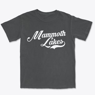 Mammoth Lakes California Vintage Team Premium Heavyweight T-shirt