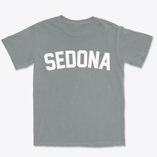 Sedona Arizona Classic Curve Premium Heavyweight T-shirt