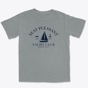 Seat Pleasant Maryland Yacht Club Premium Heavyweight T-shirt