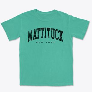 Mattituck New York Urban Vibe Premium Heavyweight T-shirt