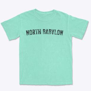 North Babylon New York Timeless Retro Premium Heavyweight T-shirt