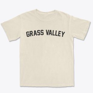 Grass Valley California Classic Curve Premium Heavyweight T-shirt