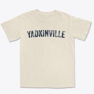 Yadkinville North Carolina Timeless Retro Premium Heavyweight T-shirt
