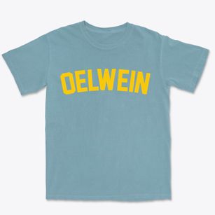 Oelwein Iowa Classic Curve Premium Heavyweight T-shirt