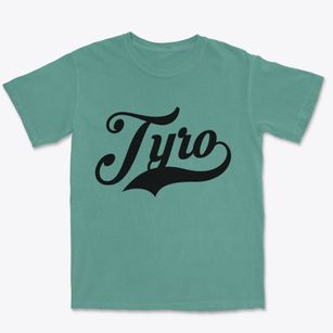 Tyro North Carolina Vintage Team Premium Heavyweight T-shirt