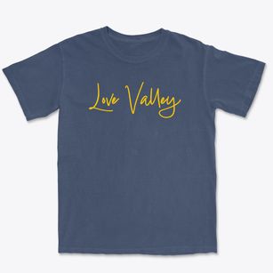 Love Valley North Carolina Freestyle Premium Heavyweight T-shirt