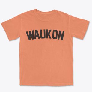 Waukon Iowa Classic Curve Premium Heavyweight T-shirt