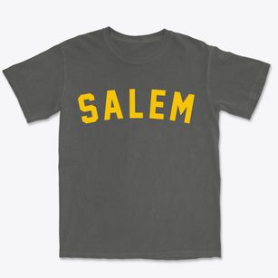 Salem Massachusetts Classic Curve Premium Heavyweight T-shirt
