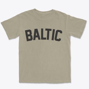 Baltic Connecticut Classic Curve Premium Heavyweight T-shirt
