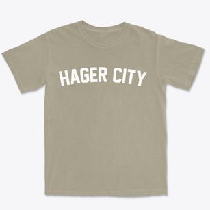 Hager City Wisconsin Classic Curve Premium Heavyweight T-shirt