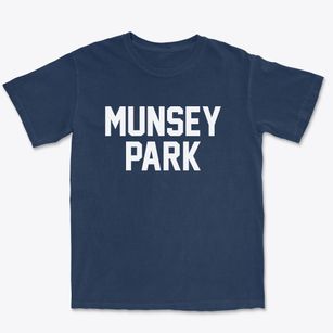 Munsey Park New York Classic Block Premium Heavyweight T-shirt