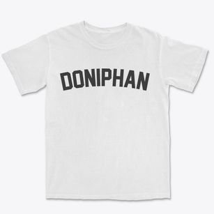 Doniphan Missouri Classic Curve Premium Heavyweight T-shirt
