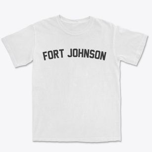 Fort Johnson New York Classic Curve Premium Heavyweight T-shirt