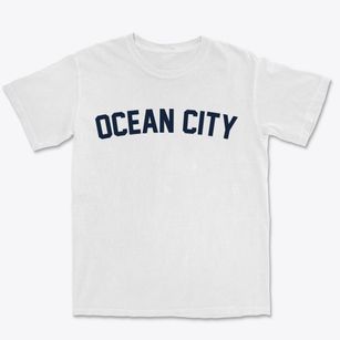 Ocean City Maryland Classic Curve Premium Heavyweight T-shirt