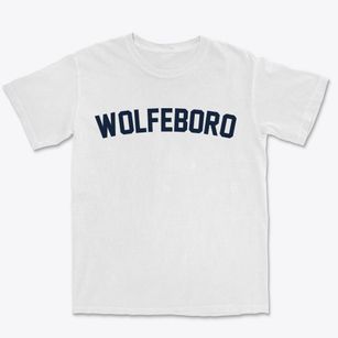 Wolfeboro New Hampshire Classic Curve Premium Heavyweight T-shirt