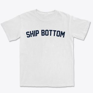 Ship Bottom New Jersey Classic Curve Premium Heavyweight T-shirt