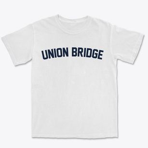 Union Bridge Maryland Classic Curve Premium Heavyweight T-shirt
