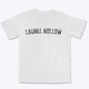 Laurel Hollow New York Timeless Retro Premium Heavyweight T-shirt