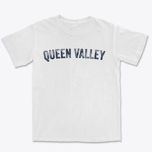 Queen Valley Arizona Timeless Retro Premium Heavyweight T-shirt