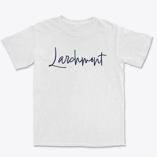 Larchmont New York Freestyle Premium Heavyweight T-shirt