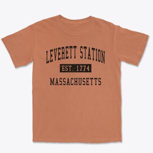 Leverett Station Massachusetts Classic Established Premium Heavyweight T-shirt