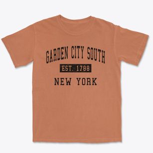 Garden City South New York Classic Established Premium Heavyweight T-shirt